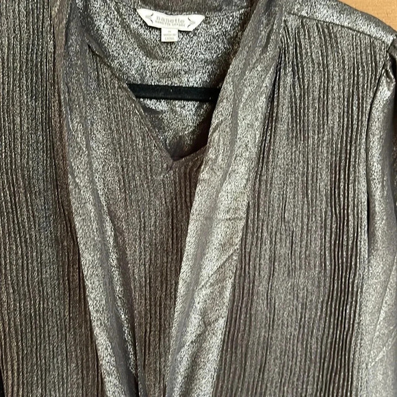 Nanette Lepore breezy black sparkle pleated blouse, size small - Picture 3 of 7